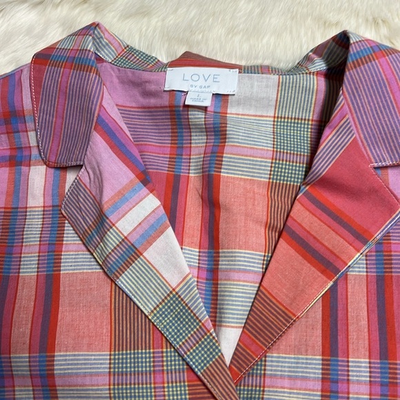 Love by GAP button up‎ top - Picture 2 of 3